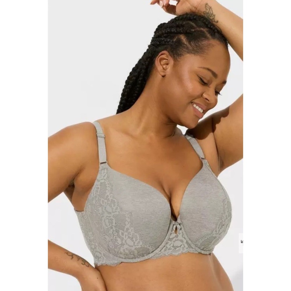 Women's New Torrid Perfect T Lightly Lined Bra 46DDD Gray Lace Underwire Cups